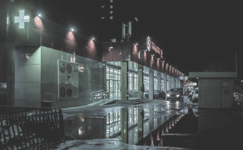 �P(p��n)�c(di��n)4��ֻ�m����ҹ���ŵĄ�(d��ng)�����f(shu��)�f(shu��)�㶼���^(gu��)�Ďײ���