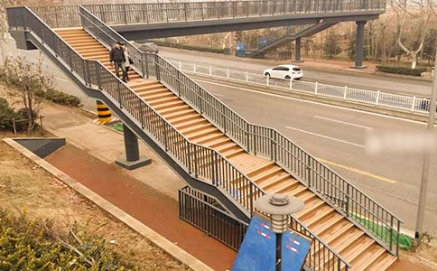 天橋上當記讀后感范文