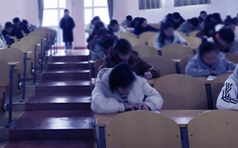 �Ȳ������ĳ�һ�������п�ԇ�M�����ģ����x31ƪ��