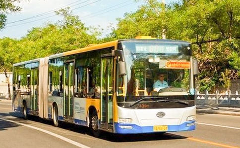 第一次坐公交車作文400字(通用30篇)