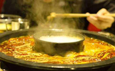 描寫野山菌火鍋的六年級(jí)作文