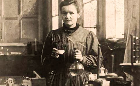 2017中考作文素材:居里夫人“幸運(yùn)”的失戀