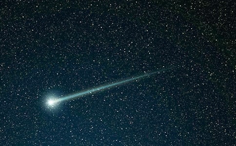 流星劃過的痕跡初二作文