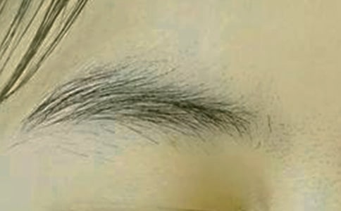 描寫(xiě)人物眉毛的段落