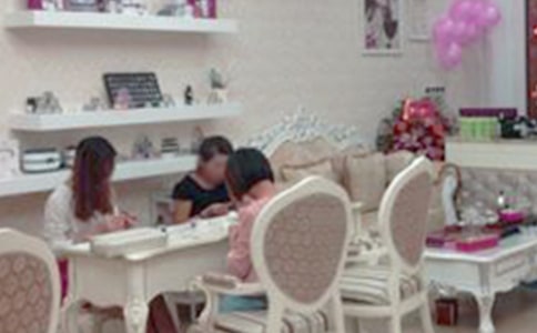 ���׵�Ƹ�ú�ͬ��