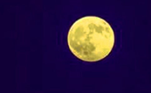 天上月圓人難圓散文